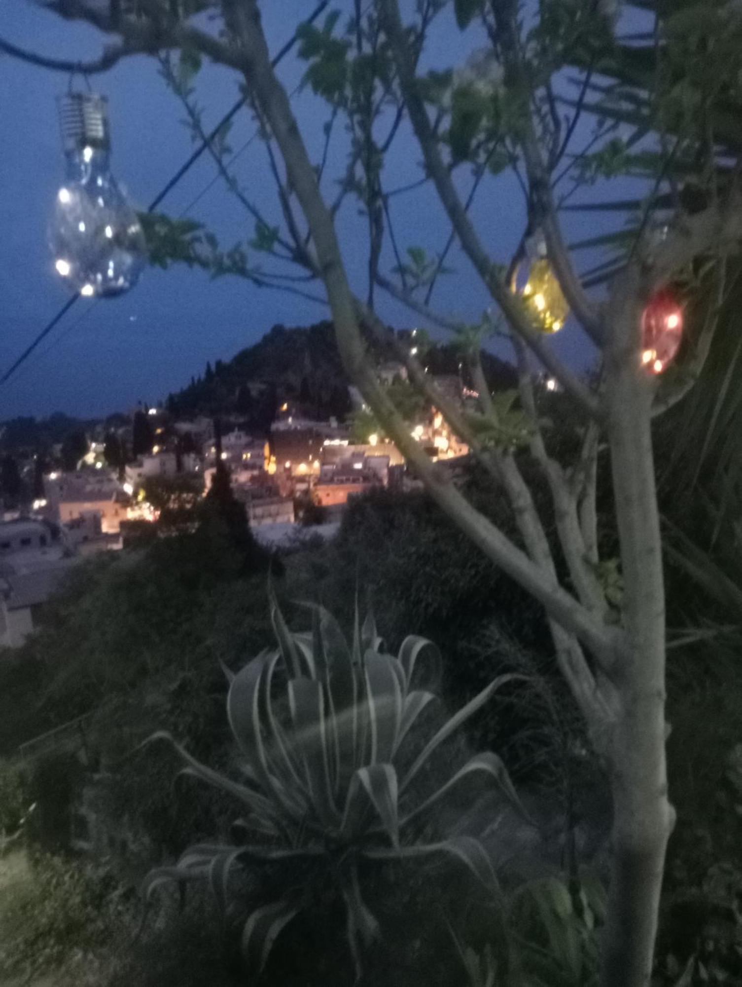 Ferienwohnung U Castiddanu Breathtaking View Taormina Zimmer foto